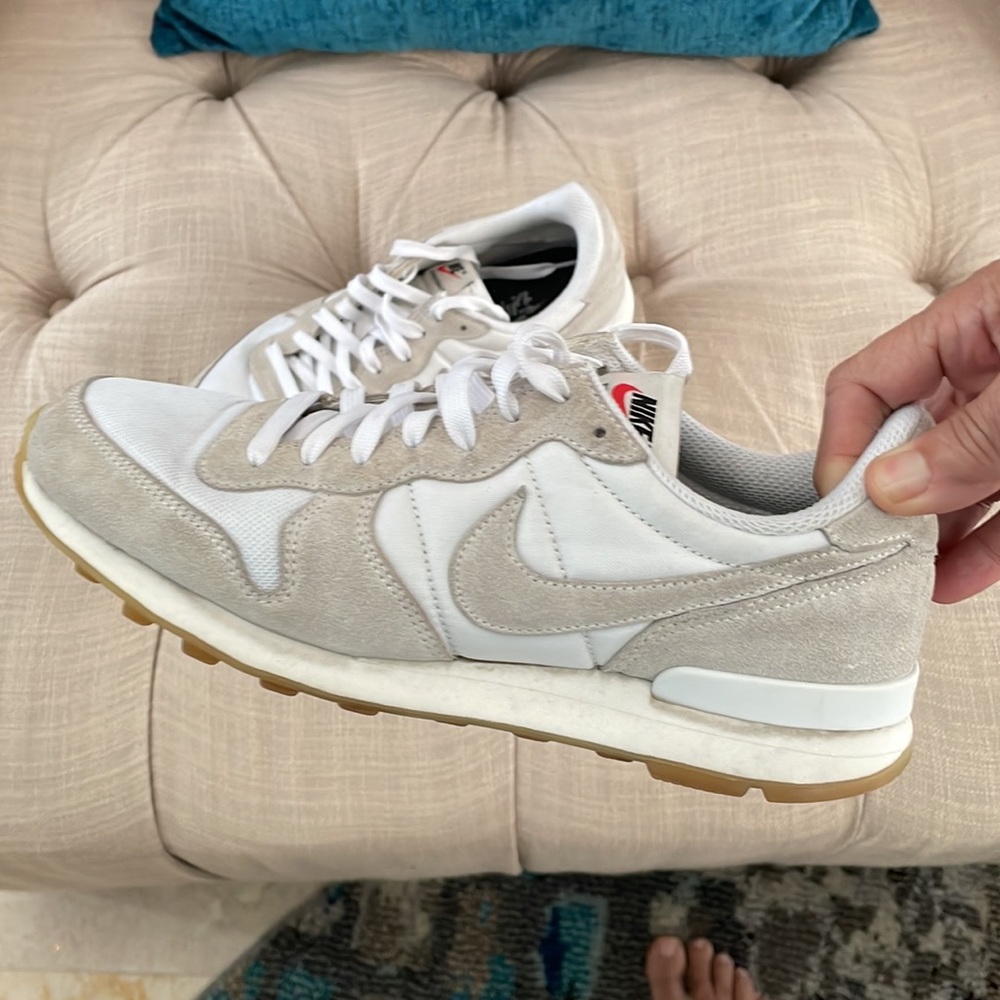 Used off white Nikes size 8 women’s